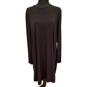 𝅺tiana B. Black Dress